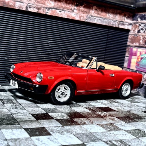 Autoart fiat 124 spider - autoart,