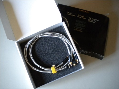 Studio connections monitor - connections,