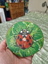 Dama uccellino dipinto a mano