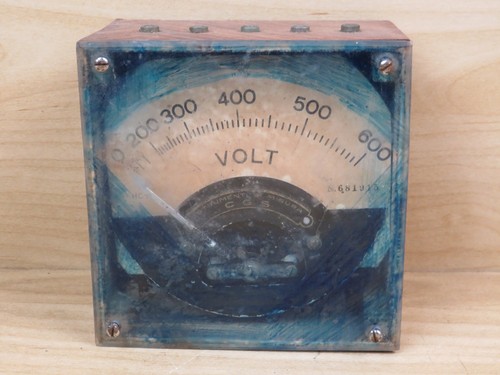 Antico voltometro con scatola - antico,