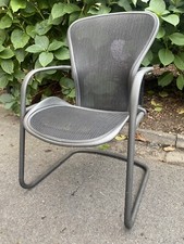 1x SEDIA A SBALZO HERMAN MILLER AERON (8 DISPONIBILI - SI APPLICANO SCONTI ALL'INGROSSO)