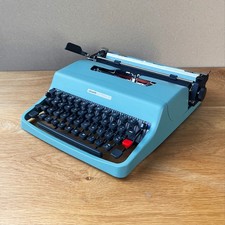 Vintage 1960s Olivetti Lettera 32. Fully functional. Great Cond. New ribbon.