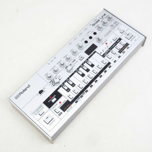 Roland bass line - tb-03,