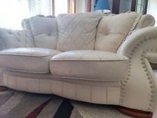 Coppia Divani in Pelle Con Richiami Swarovski