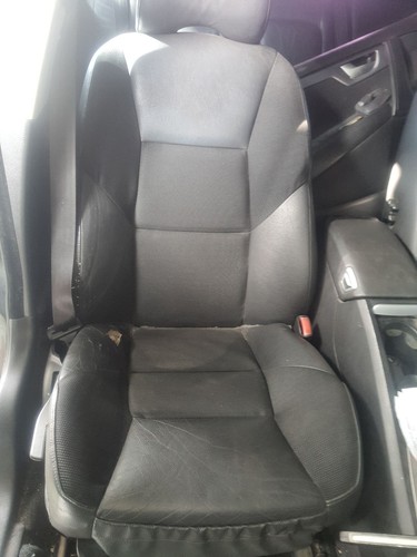 Asiento delantero derecho - delantero,