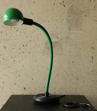 Seltene VALENTI verstellbare Schlangenlampe HEBI TABLE grün von ISAO HOSOE 1970