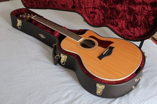 Chitarra acustica