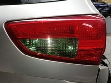 RIGHT REAR LIGHT IN THE DOOR /