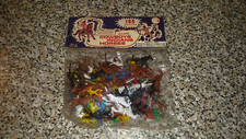BOX KIT SET BUSTA SOLDATINI COWBOYS INDIANS HORSES HONG KONG ANNI 60 SIGILLATA