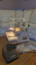 Surjeteuse serger Bernina