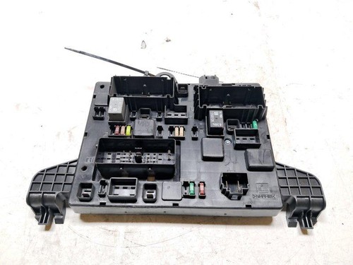 13302300 scatola fusibili opel - 13302300,