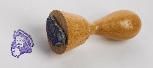 Timbro legno captain morgan - in,