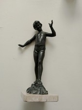 Statua in bronzo Giovane Ragazzo  firmato P. Uccello Napoli