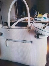 Borsa Carpisa color panna misure largh. 35cm e altez. 25cm