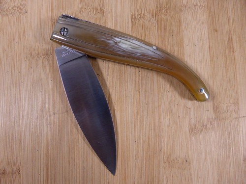 Couteau pliant régional