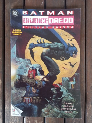 Batman giudice dredd - batman,