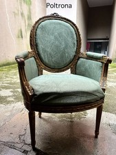 Coppia di poltrone vintage da camera o salotto, in legno intagliato e dorato