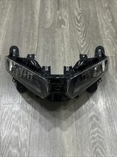 TRIUMPH Daytona 660, Fanali