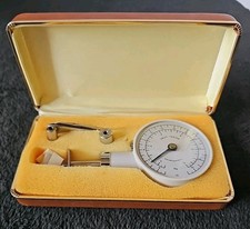Tester pressione penetrometro fermezza frutta vintage e custodia accessori.
