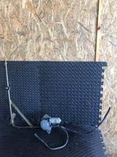 Alzavetro porta anteriore