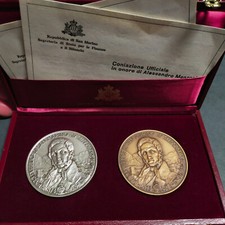 coppia di medaglie commemorative I CENT. MORTE ALESSANDRO MANZONI Johnson 1973