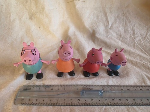 Peppa pig set personaggi - peppa, pvc