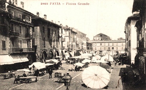 Pavia piazza grande - piazza,