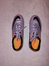 Scarpe da calcio Nike AstroTurf - arancione/nero/viola - US 4.5/UK 4/EU 36.5