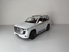 Modellino auto 1:24 Toyota