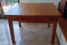 Tavolo allungabile gamba quadra misura 93X115 CILIEGIO