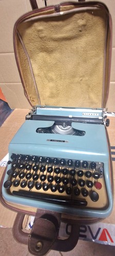 Macchina scrivere olivetti - da,