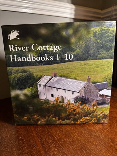 The river cottage - river, handbooks