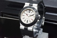 NEW BATTERY *Near MINT /