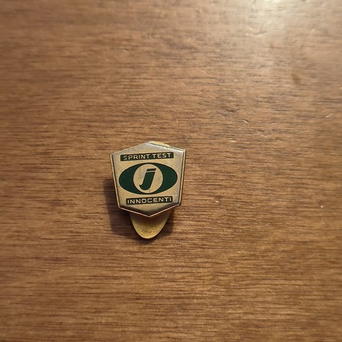 Distintivo innocenti auto
