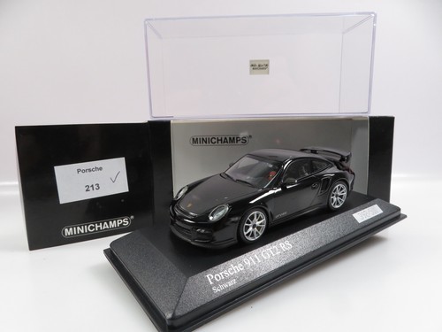 Minichamps 400069401 - 1:43,