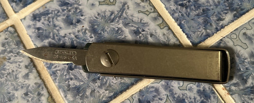 Coltello tascabile pieghevole