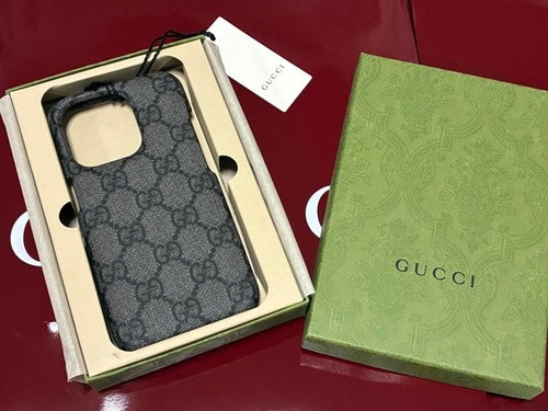 Authentic gucci iphone pro - authentic, 15