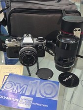 Fotocamera Olympus OM 10 con