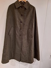 Cappotto mantello verdastro