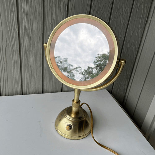Specchio vintage illuminato