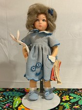 Bambola in feltro pressato