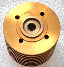 Testa cilindro oro motore a