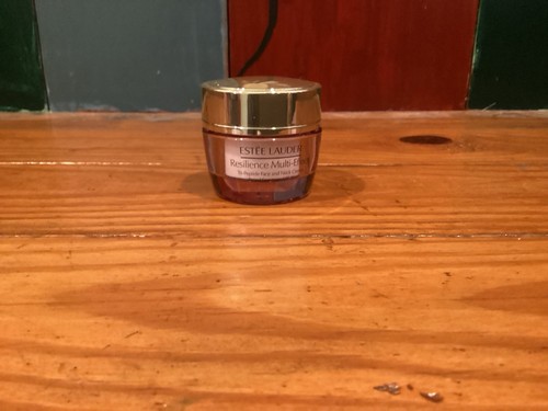 Estée lauder resilience - estée,