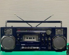 SANYO MR-V8 Retro Radio