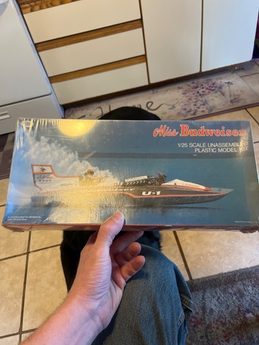 Tester miss budweiser drag - miss,