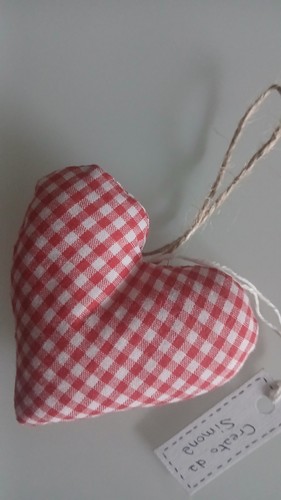 Cuore rosso quadretti - a,