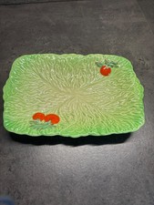 Antico piatto foglie di