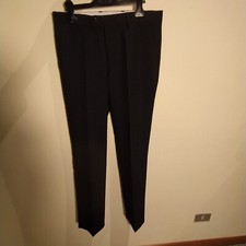 Pantaloni da cameriere slim fit, usati poco, ottime condizioni. Taglia 46.