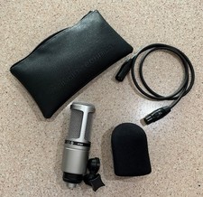 AUDIO-TECHNICA P48 Microfono a Condensatore Cardioide AT2020 Studio XLR Silver