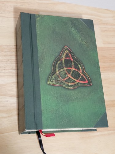 Charmed the complete series - charmed,